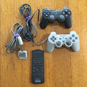Official Sony Playstation 1 Controllers + Remote